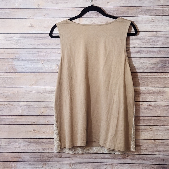 Pretty gold sleeveless top - Picture 3 of 4